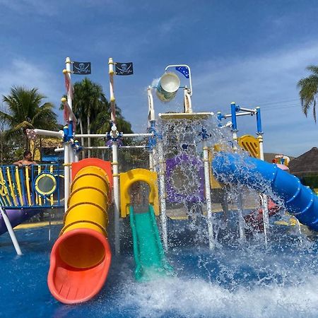 Flat Particular Adeias Das Aguas Park Resort Барра-ду-Пираи Экстерьер фото